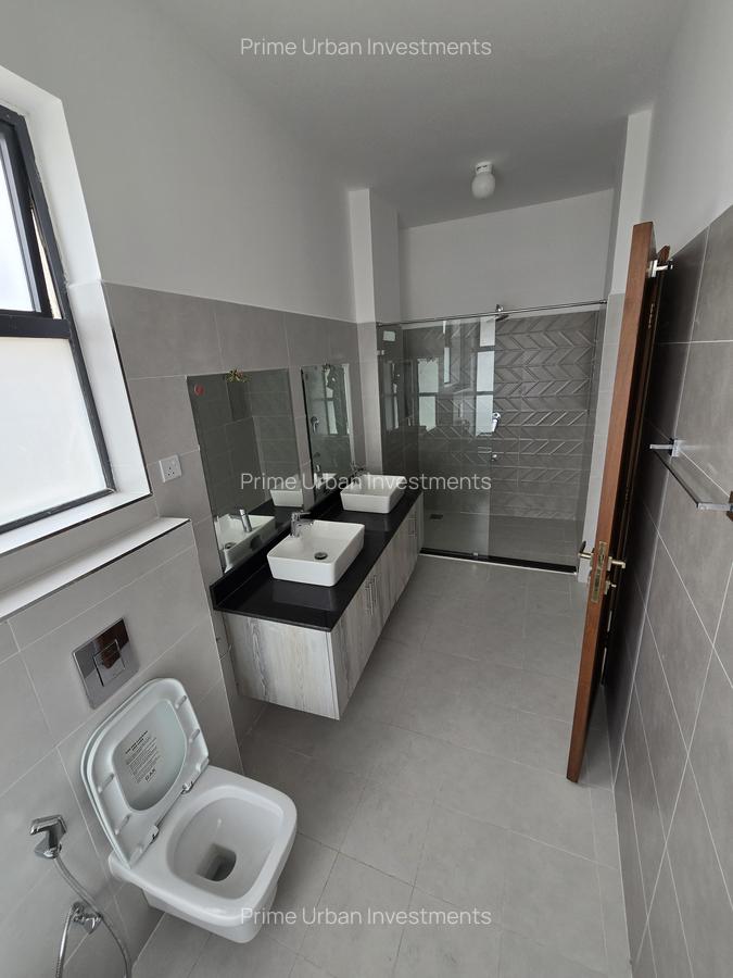 Serviced 3 Bed Apartment with En Suite in Nyali Area - 19