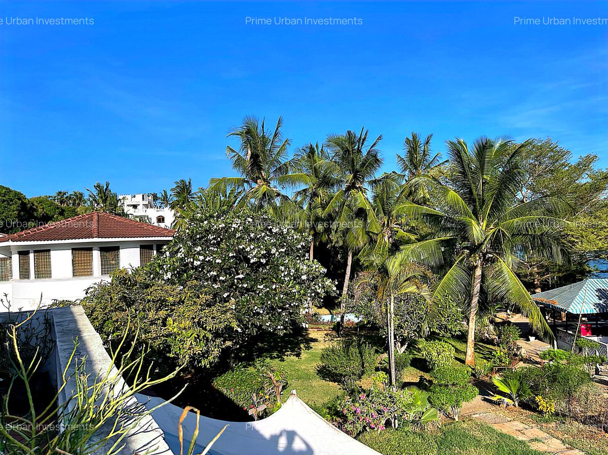 7 Bed Villa with En Suite at Mj - Marina - 19