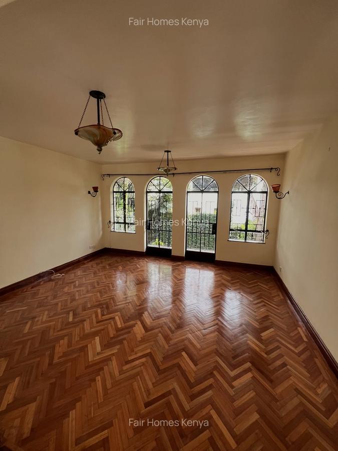5 Bed Townhouse with En Suite at Riverside Drive - 3