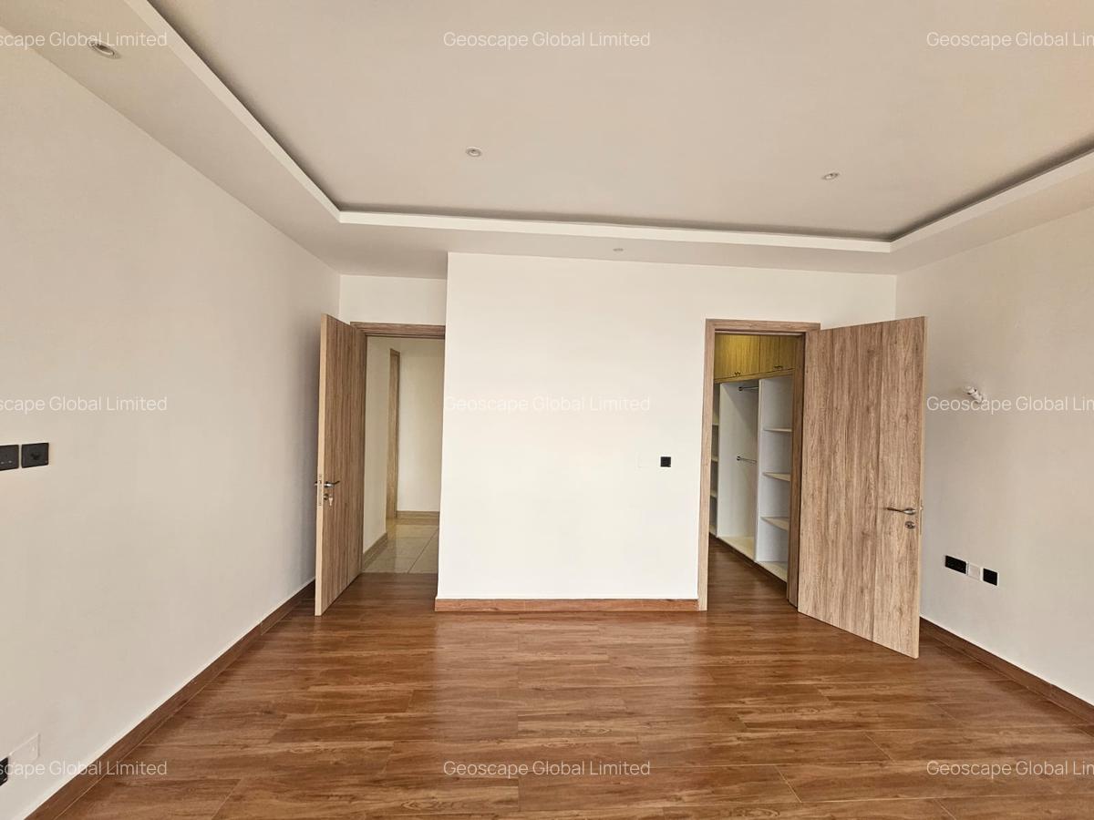 4 Bed Apartment with En Suite in Westlands Area - 4