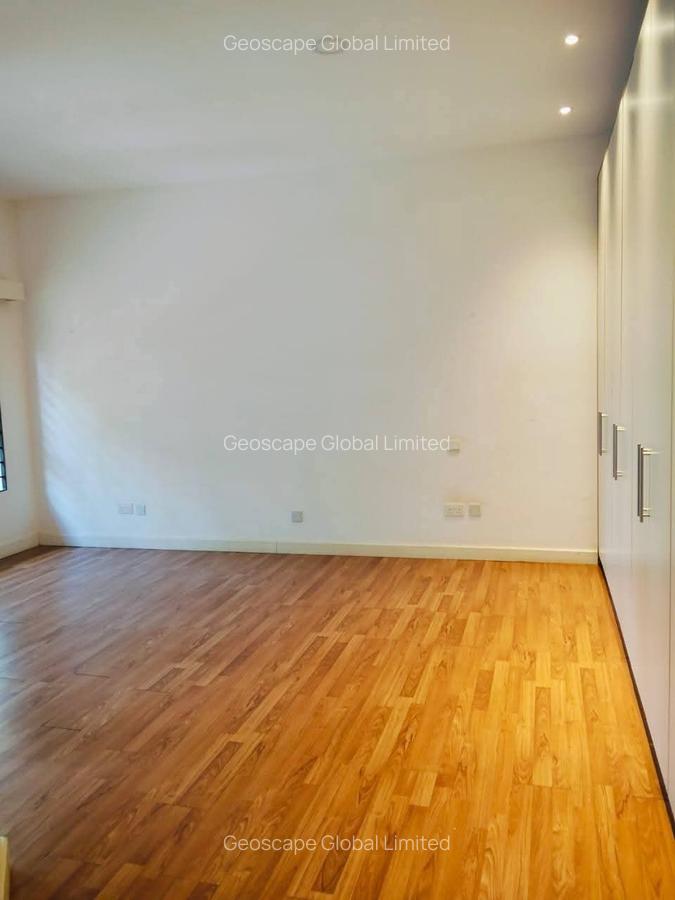 4 Bed Townhouse with En Suite in Loresho - 7