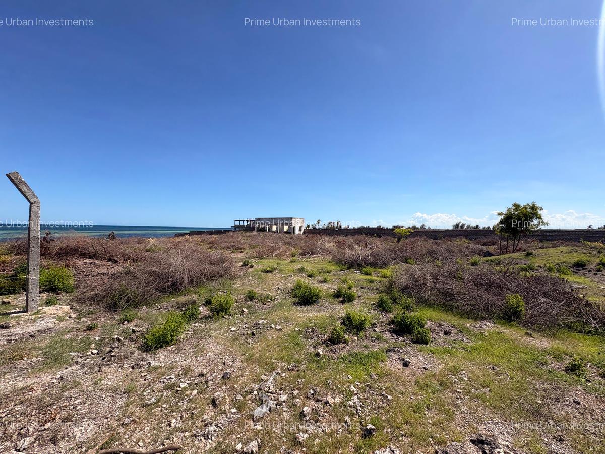 2 ac Land at Watamu Beach- Seafront - 2