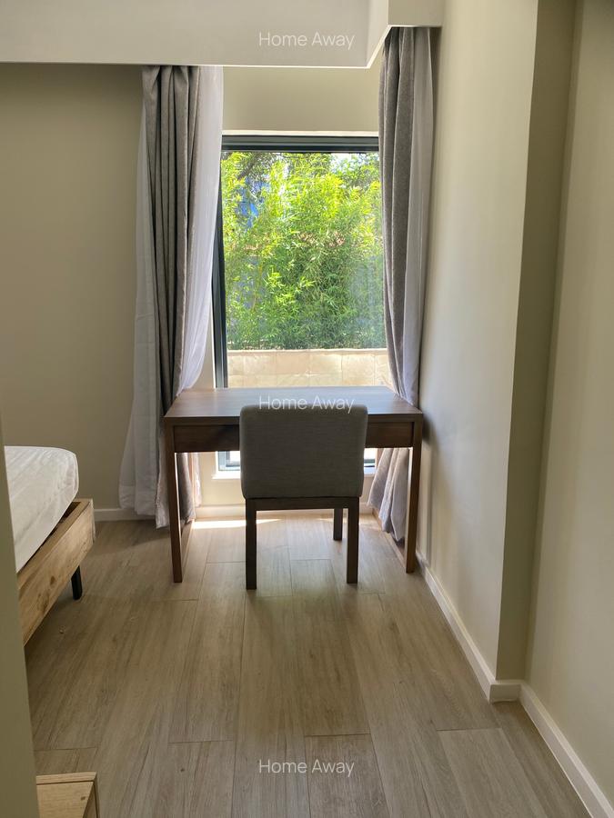 Furnished 2 Bed Apartment with En Suite in Riverside - 8