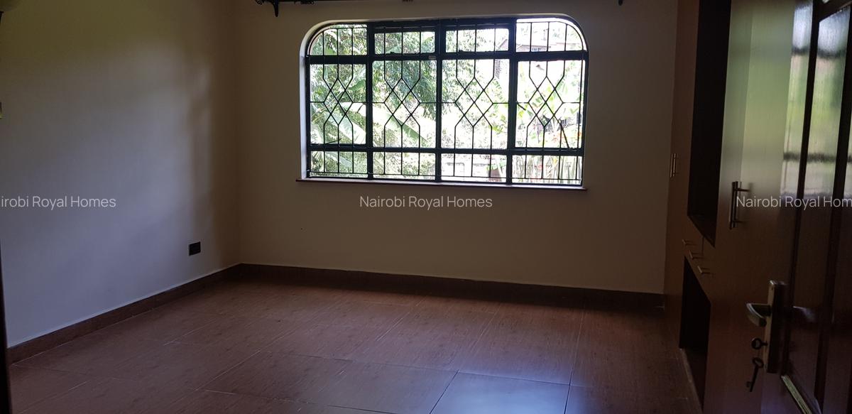 4 Bed Townhouse with En Suite at Ruaka Road - 12