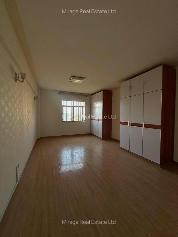 3 Bed Apartment with Swimming Pool in Kilimani - 9