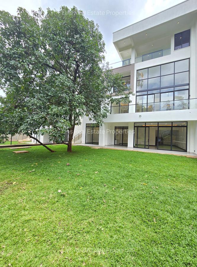 6 Bed Townhouse with En Suite in Kitisuru - 1