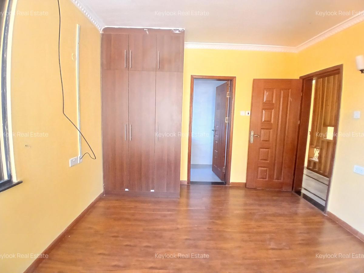 5 Bed Townhouse with En Suite at 827 - 11