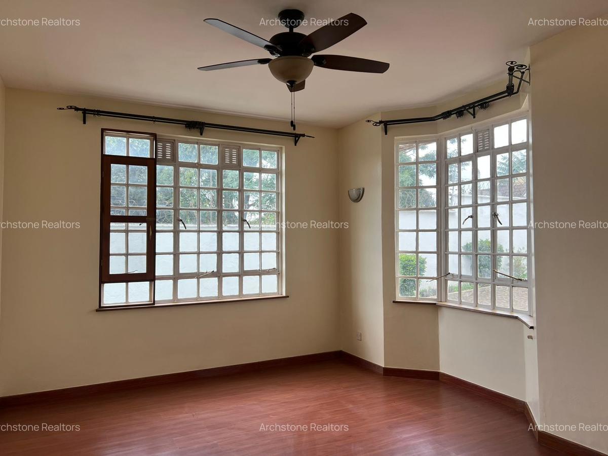 6 Bed House with En Suite in Runda - 13