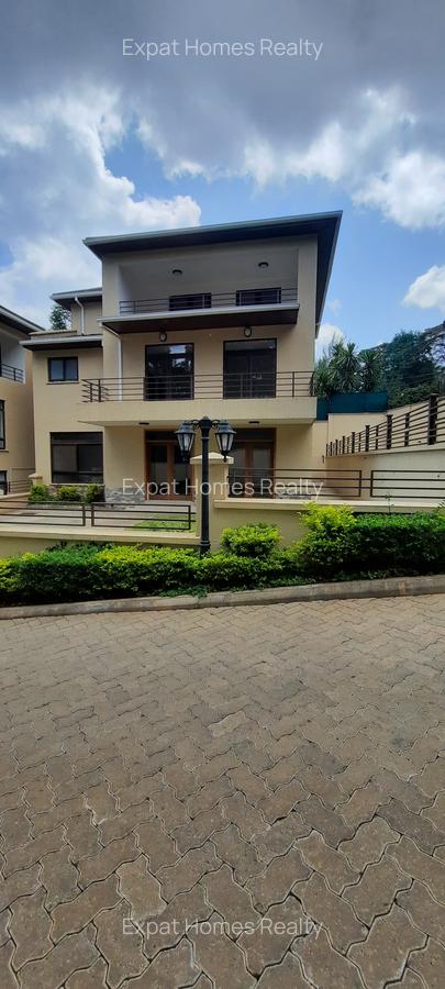 5 Bed Villa with En Suite in Lavington - 16
