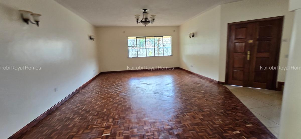 5 Bed Townhouse with En Suite at Lavington Road - 19