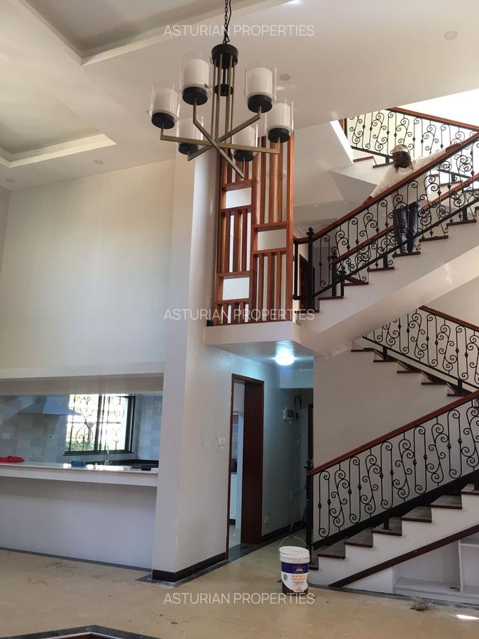 5 Bed Townhouse with En Suite in Lavington - 5