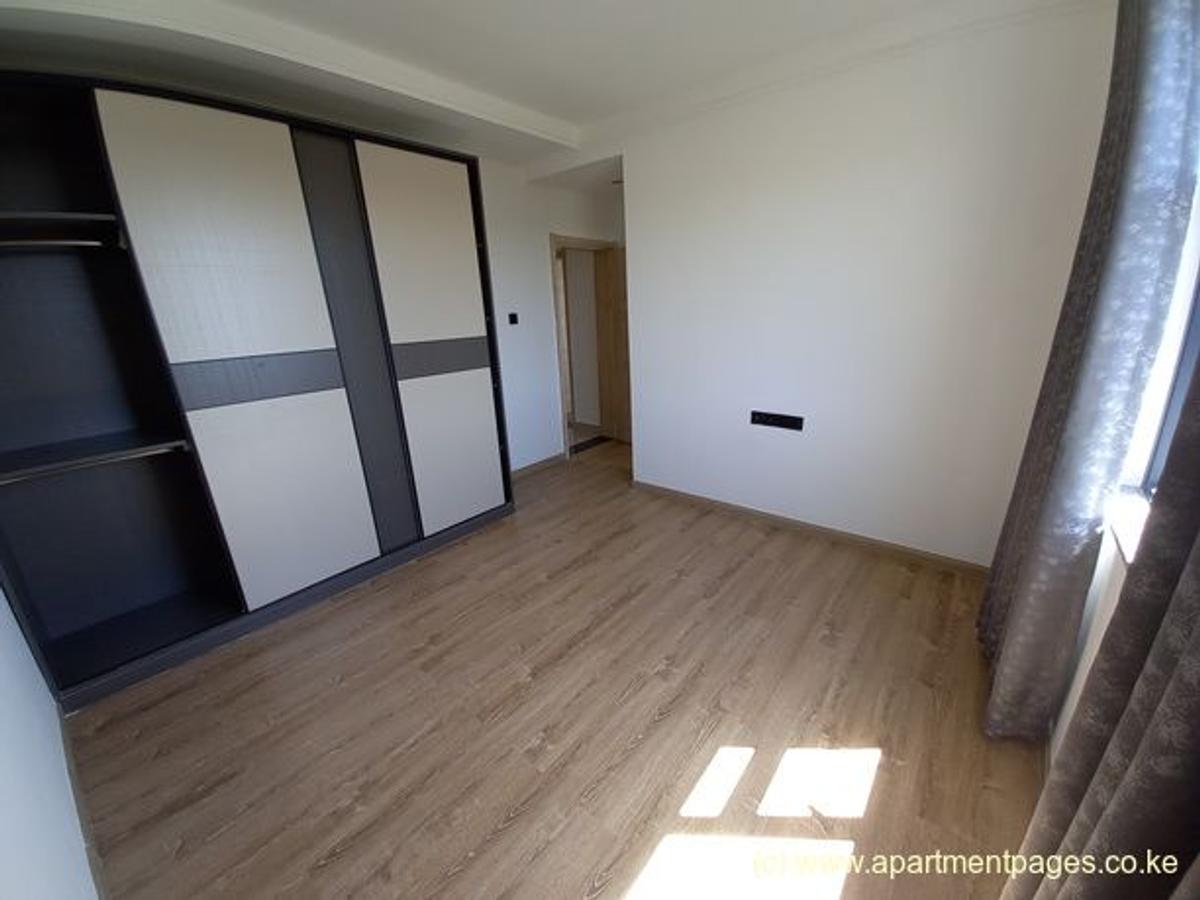 2 Bed Apartment with En Suite in Lavington - 5