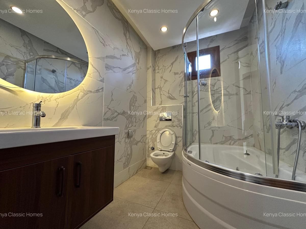 5 Bed Apartment with En Suite in Kileleshwa - 11