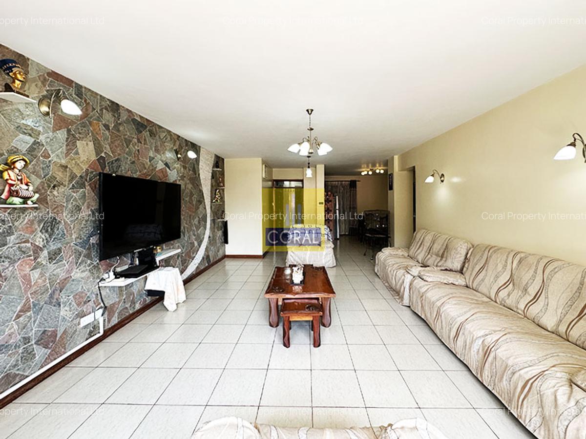 4 Bed Apartment with En Suite in Parklands - 2