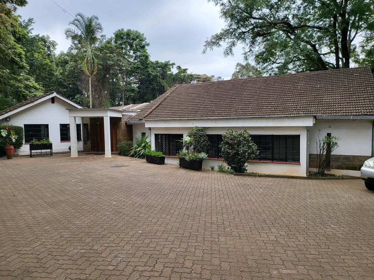 4 Bed House with En Suite in Muthaiga - 1