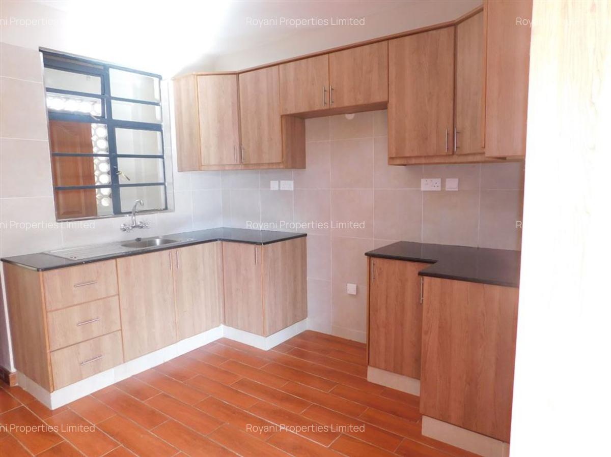 2 Bed Apartment with En Suite at Thindigua - 3