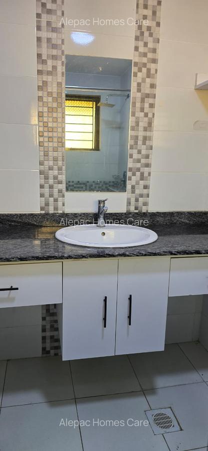 5 Bed House with En Suite at Varsityville - 6