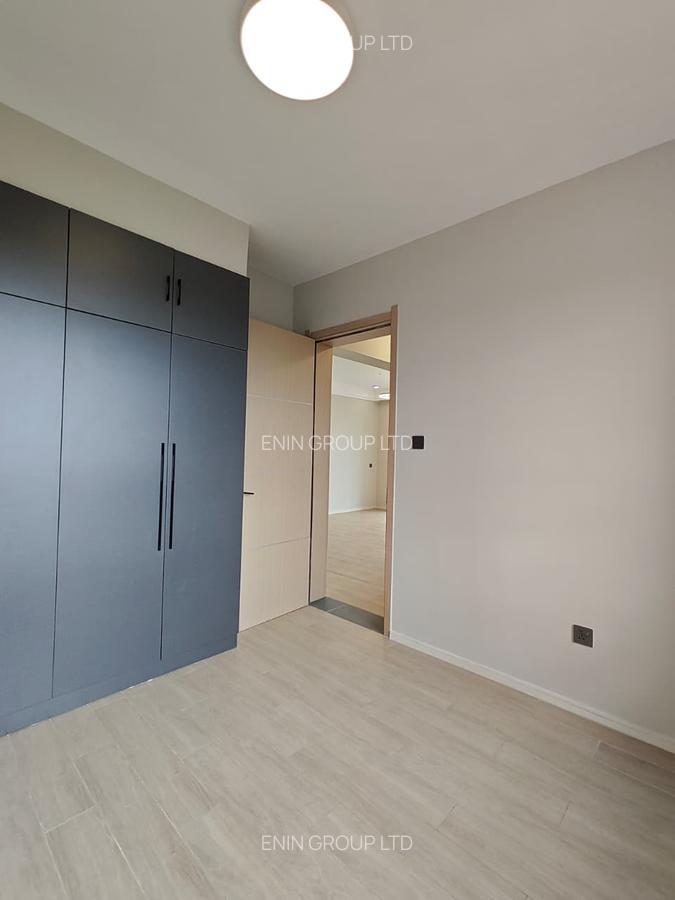 2 Bed Apartment with En Suite in Lavington - 2