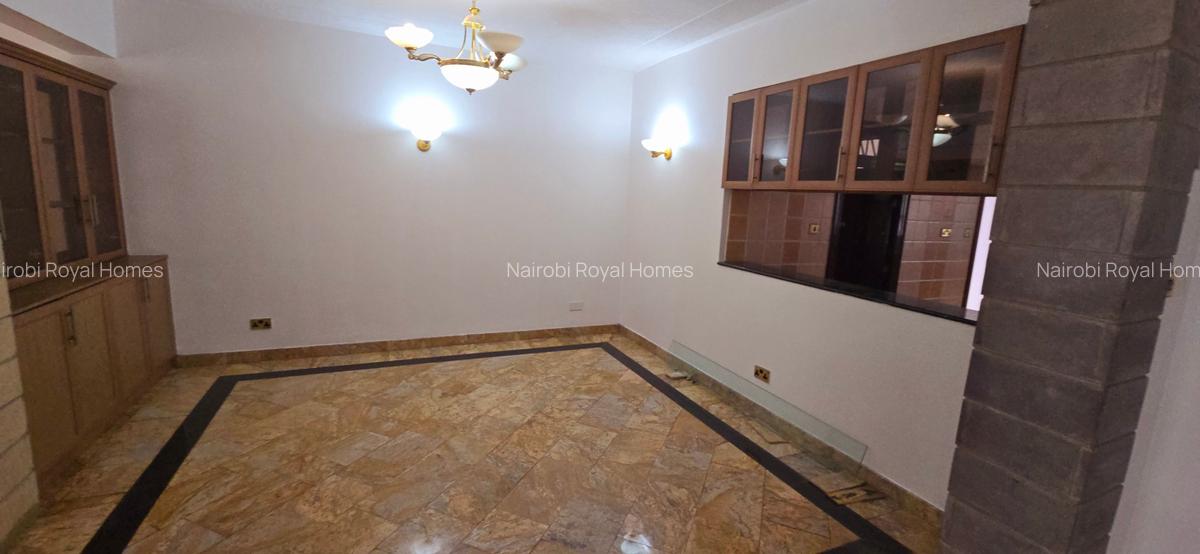5 Bed Townhouse with En Suite at Lavington Green - 11