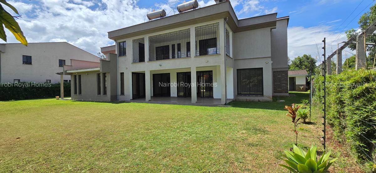 6 Bed Townhouse with En Suite at Lavington Green - 6