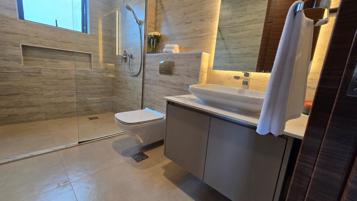 3 Bed Apartment with En Suite in Riverside - 8