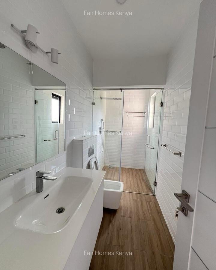 3 Bed Apartment with En Suite at Valley Arcade - 5