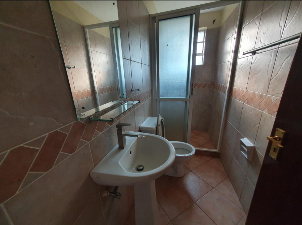 4 Bed House with En Suite in Runda - 8