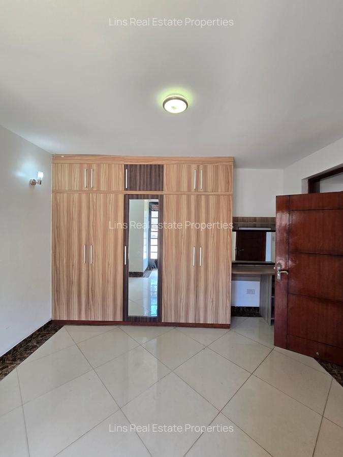 5 Bed Townhouse with En Suite in Kitisuru - 13