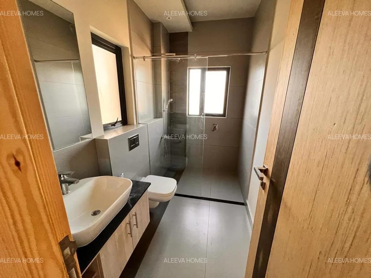 3 Bed Apartment with En Suite in Kileleshwa - 14
