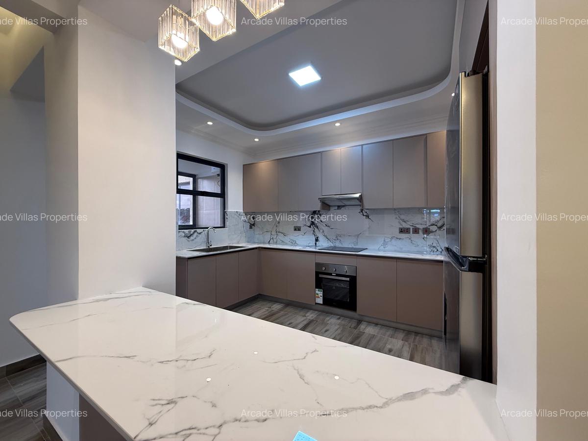 2 Bed Apartment with En Suite in Brookside - 8