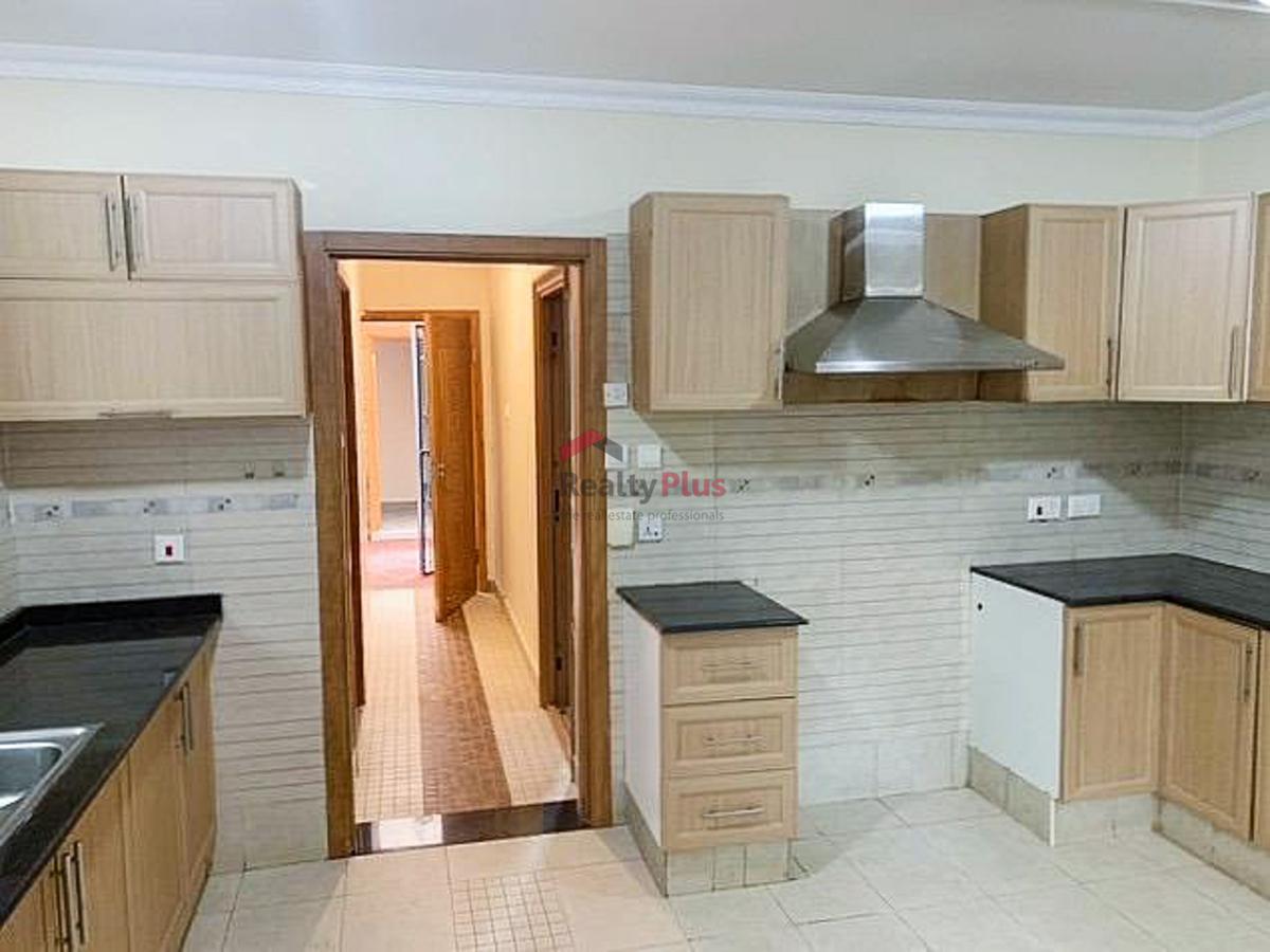 5 Bed Townhouse with En Suite in Kileleshwa - 2