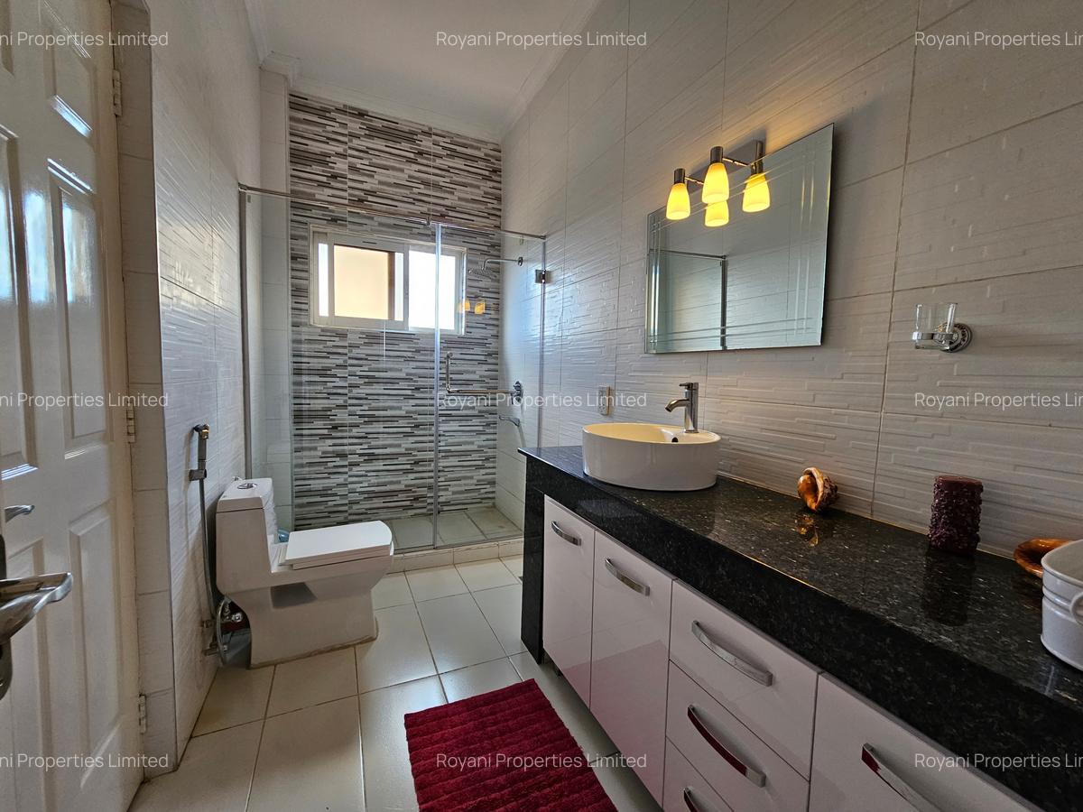 3 Bed Apartment with En Suite in Westlands Area - 14