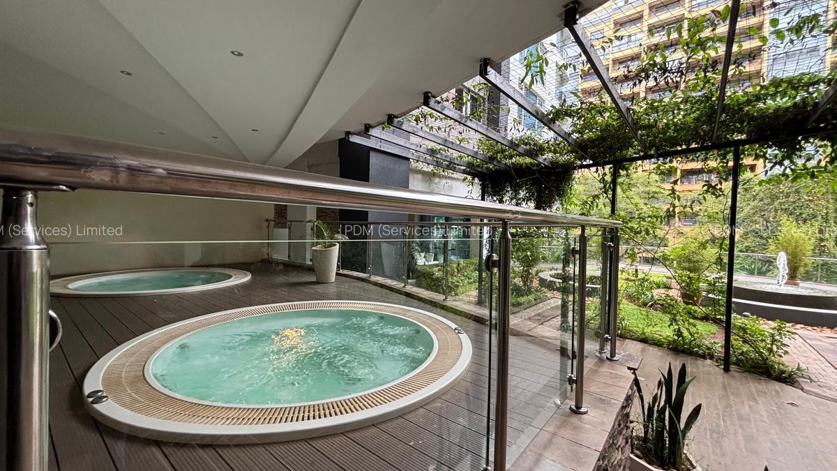 Furnished 3 Bed Apartment with En Suite in Riverside - 11