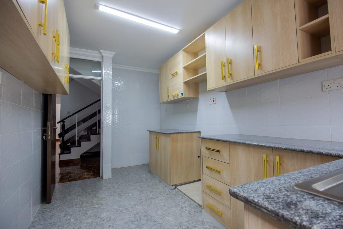4 Bed Townhouse with En Suite in Lavington - 4