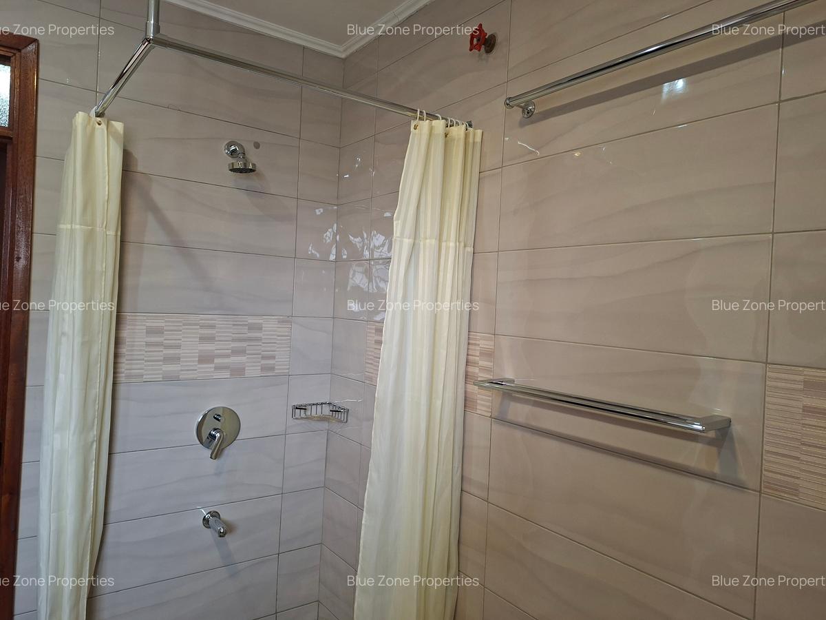 5 Bed House with En Suite at Off Mimosa Rd - 10