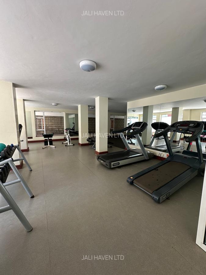 4 Bed Apartment with En Suite in Riverside - 20