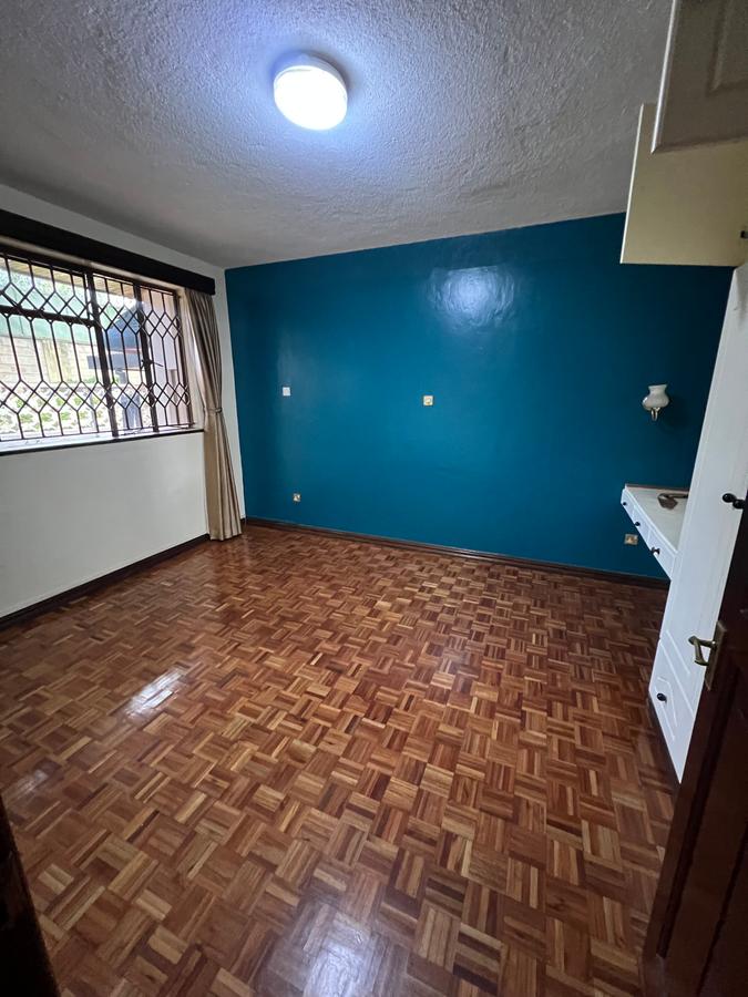 5 Bed House with En Suite at Runda - 12