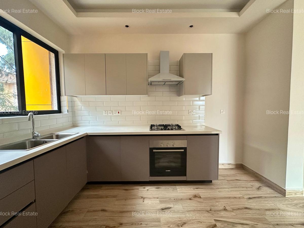 2 Bed Apartment with En Suite in Kilimani - 4