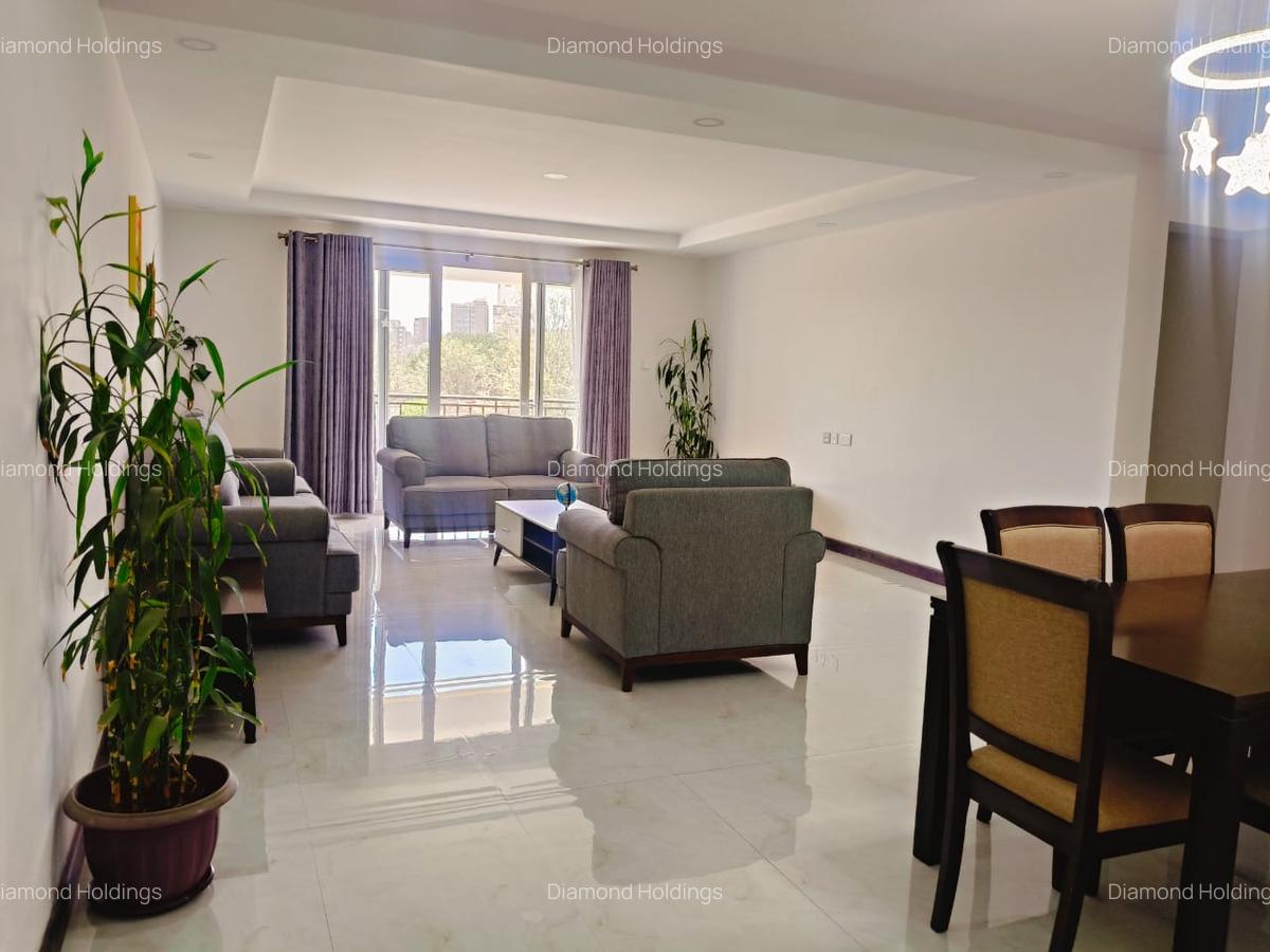 3 Bed Apartment with En Suite at Parklands - 4