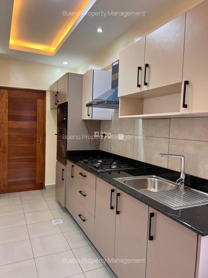 2 Bed Apartment with En Suite in Kilimani - 3