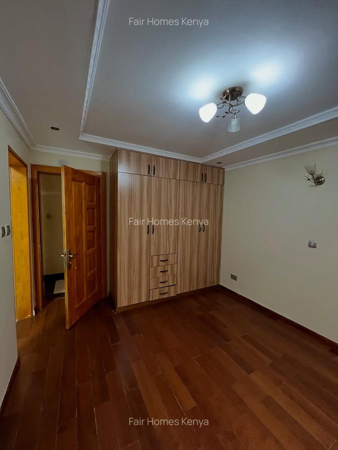 5 Bed Townhouse with En Suite at Chalbi Drive - 11