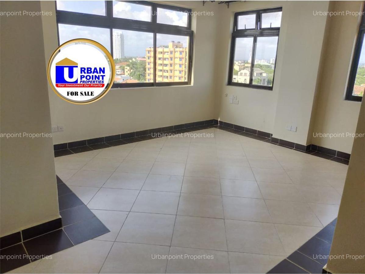 3 Bed Apartment with En Suite in Kizingo - 12