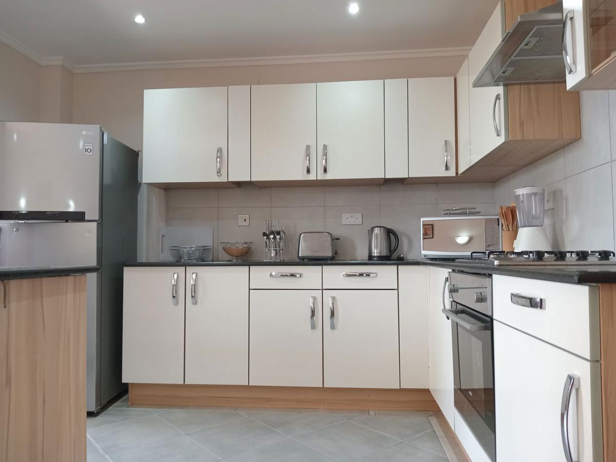 Serviced 2 Bed Apartment with En Suite in Upper Hill - 5