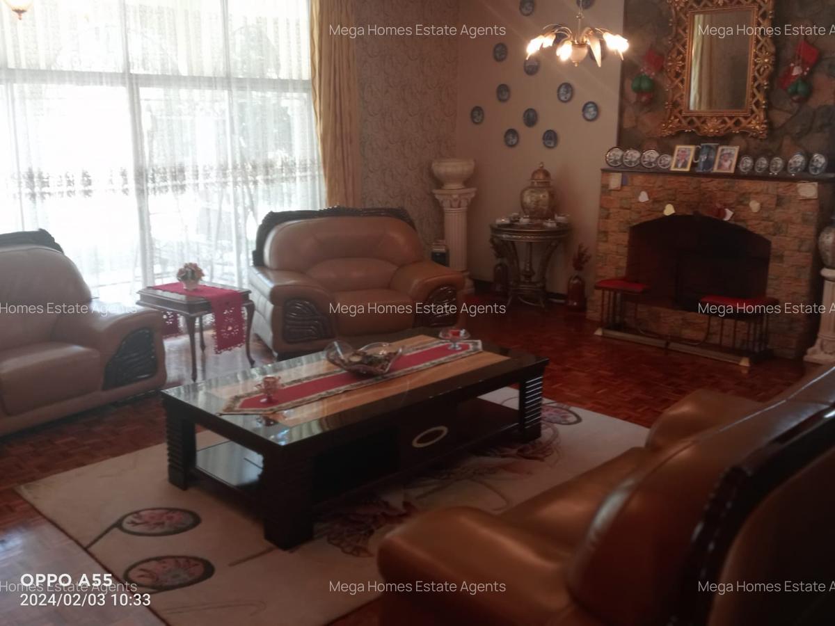 4 Bed House with En Suite in Runda - 1