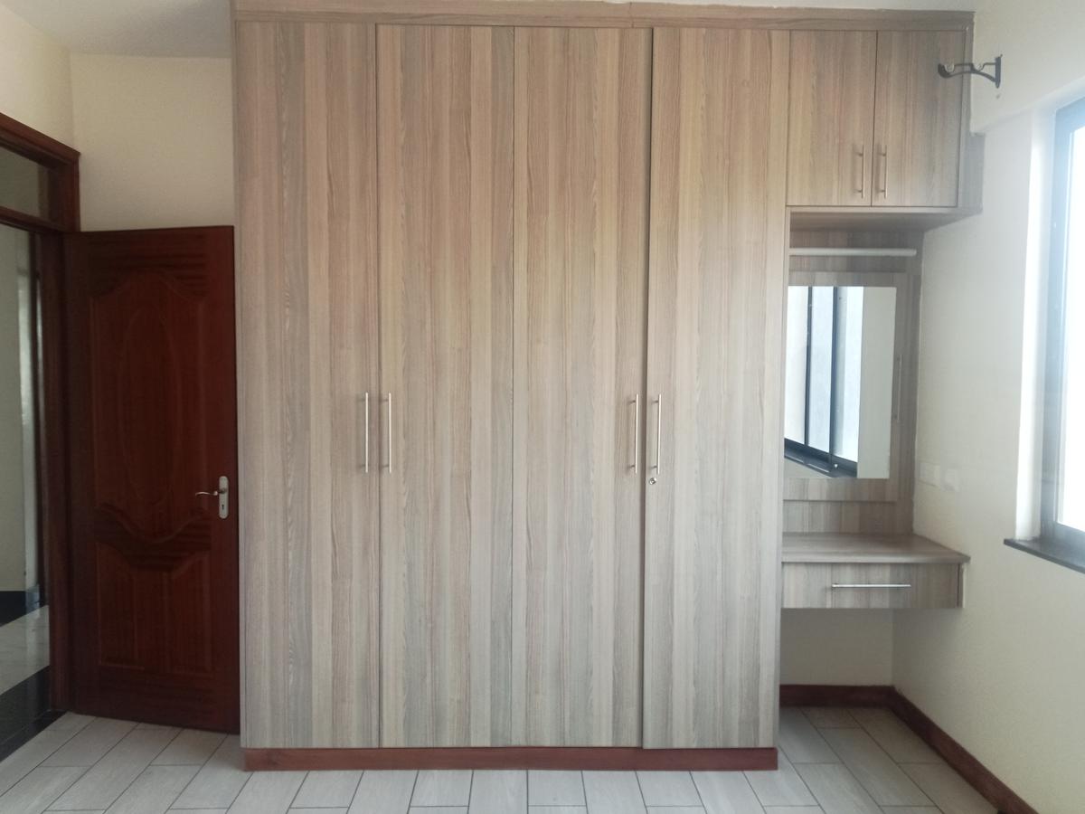 3 Bed Apartment with En Suite at Parklands - 4