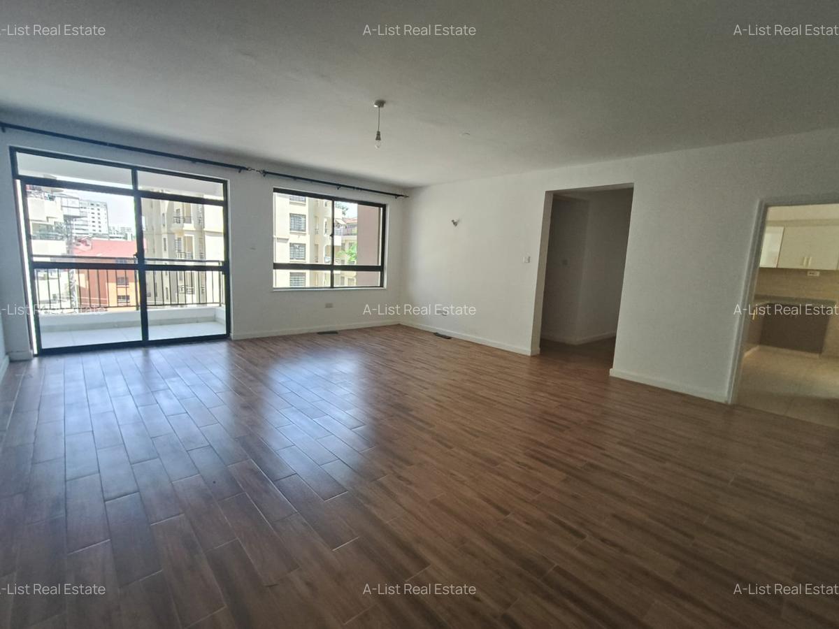 3 Bed Apartment with En Suite at Hatheru Road - 1