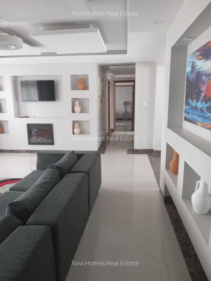 3 Bed Apartment with En Suite in Lavington - 19