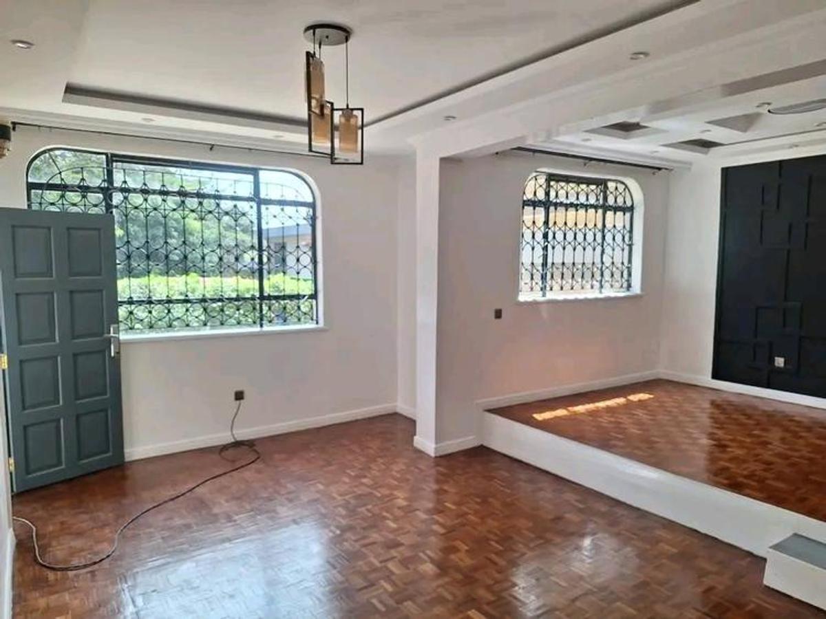 4 Bed Townhouse with En Suite in Lavington - 5