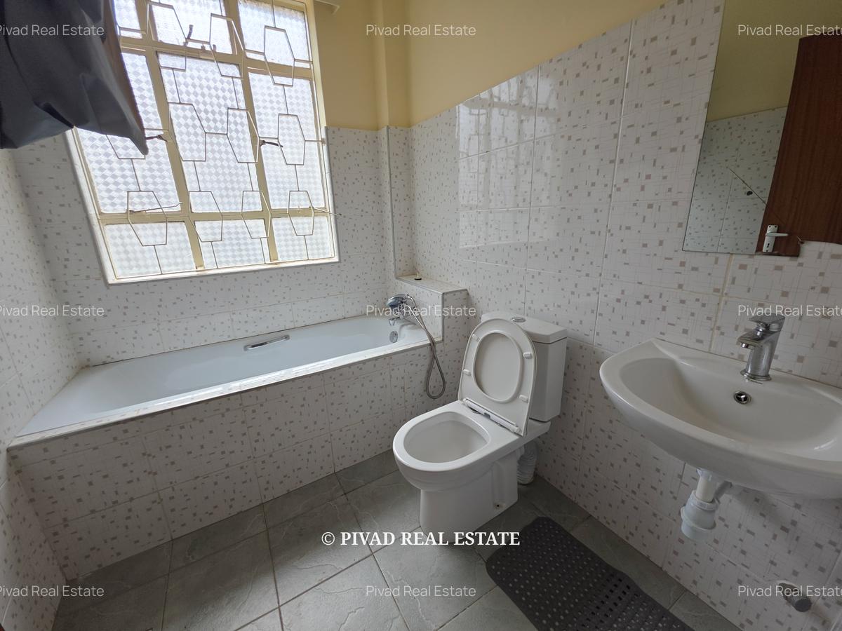 4 Bed House with Garden in Runda - 8