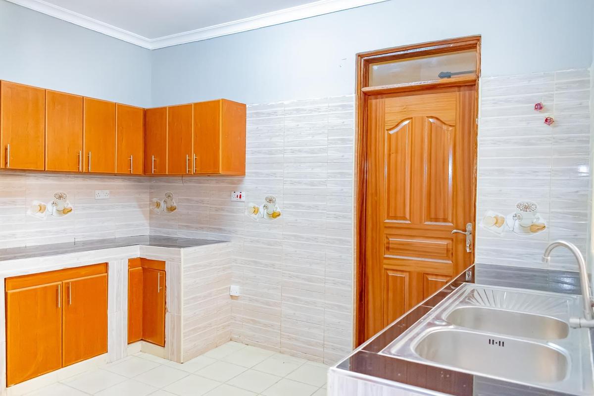 3 Bed House with En Suite in Kitengela - 5